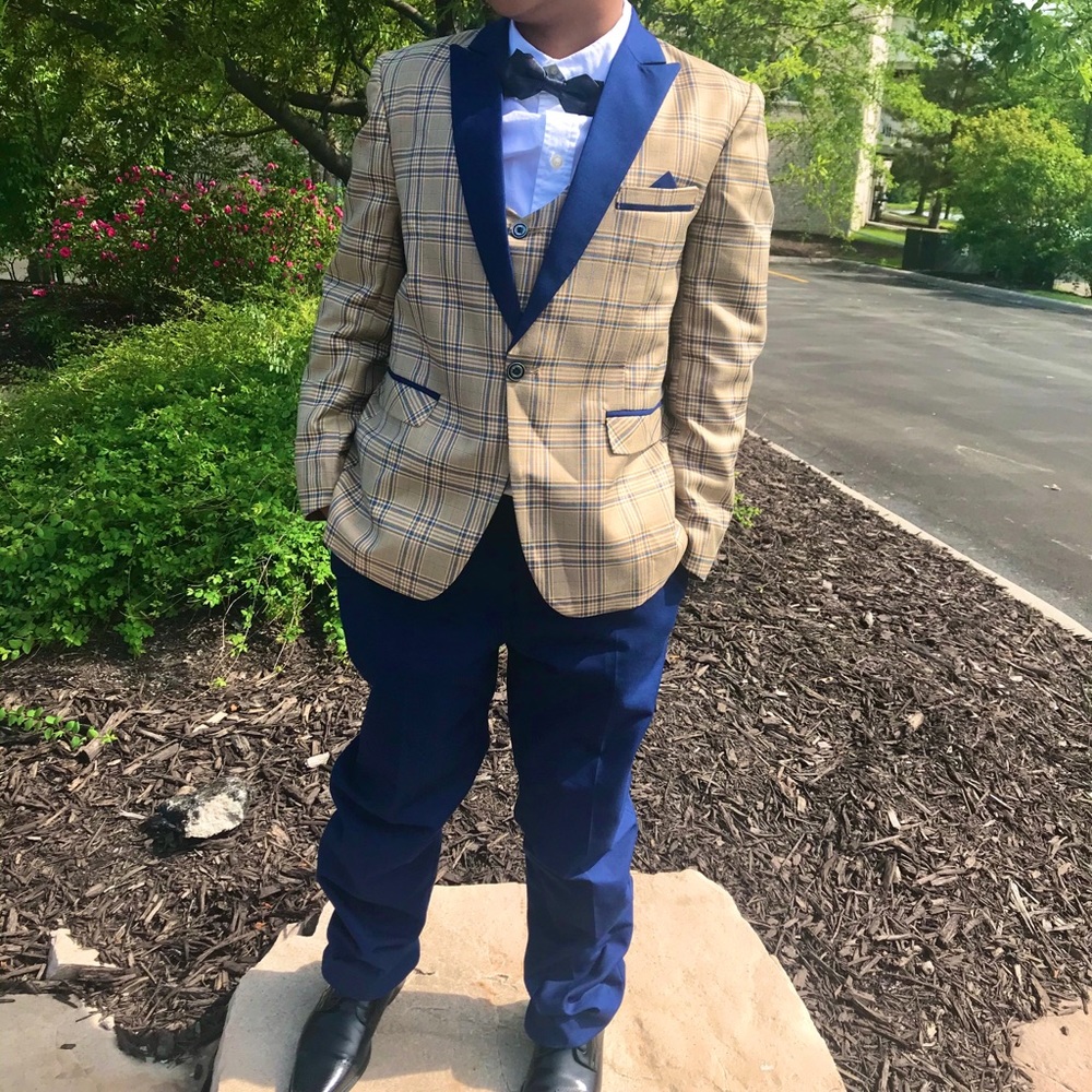Boys 4 piece suite set